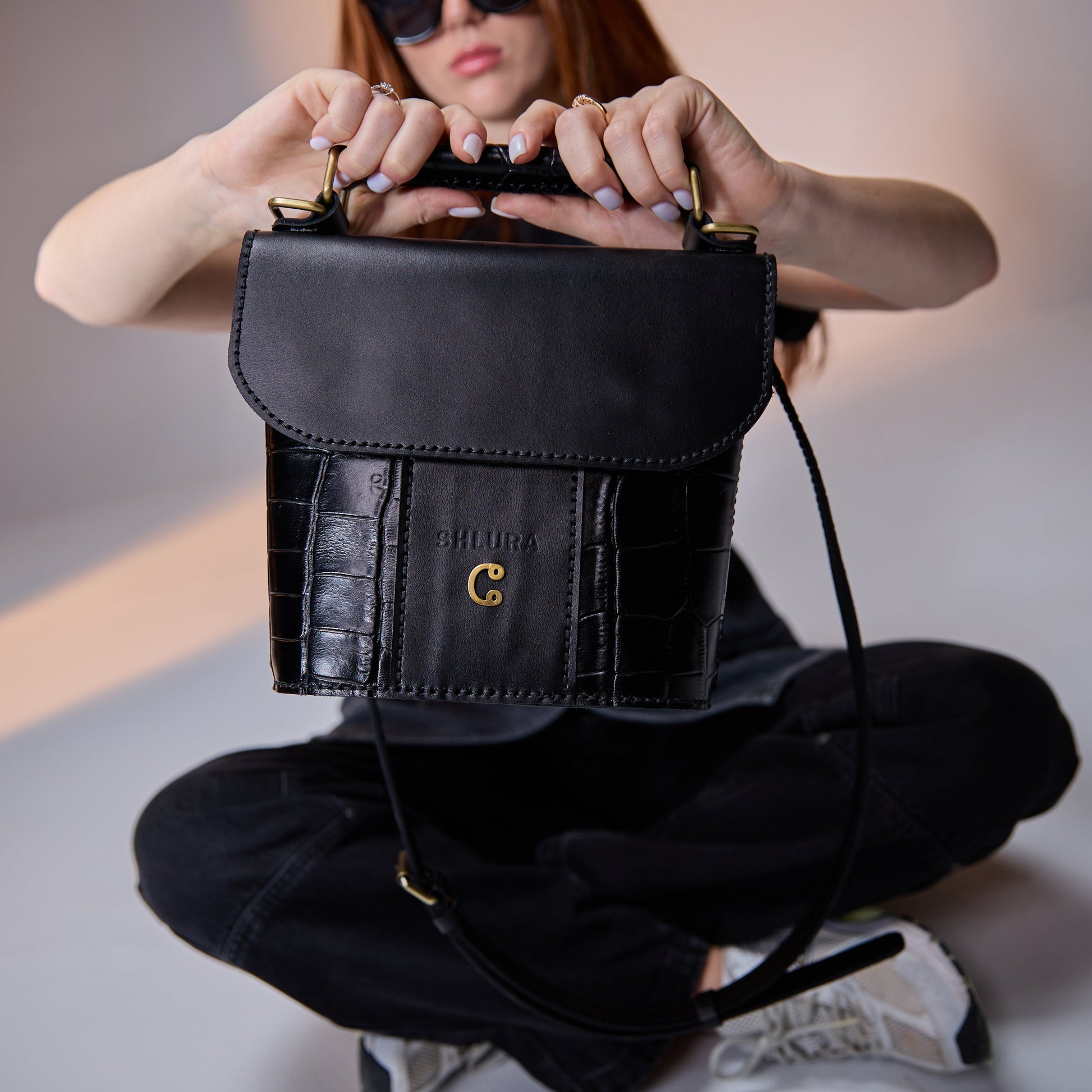 Veloura – Deep Black