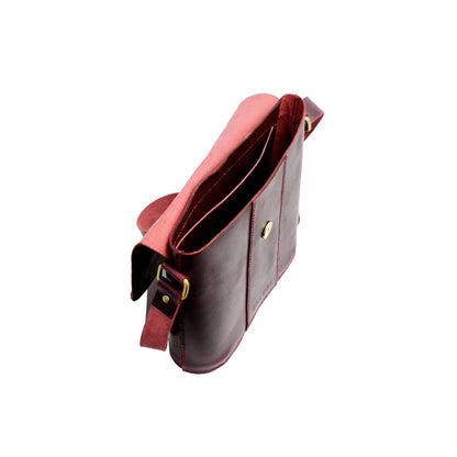 Bordeaux Pull-Up Cowhide Leather Shoulder Bag – Elegance and Character