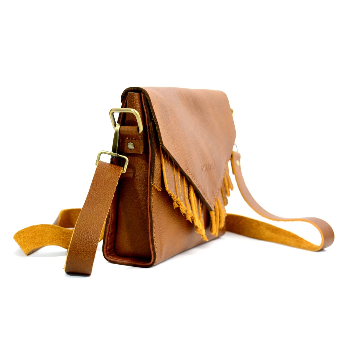 Sac Bandoulière en Cuir de Buffle Camel – Style Bohème et Caractère Unique